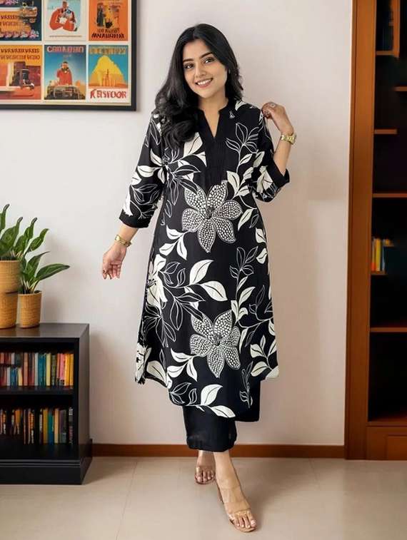 women floral three quarter sleeve kurta palazzo set - 22112643 -  Standard Image - 2