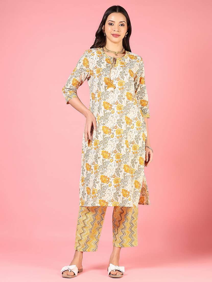 women floral printed three quarter sleeve kurta pant set