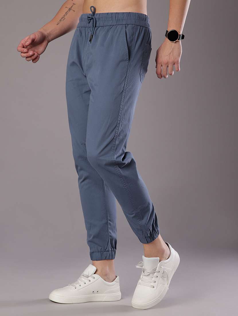 men solid mid rise regular fit jogger - 22138200 -  Standard Image - 2
