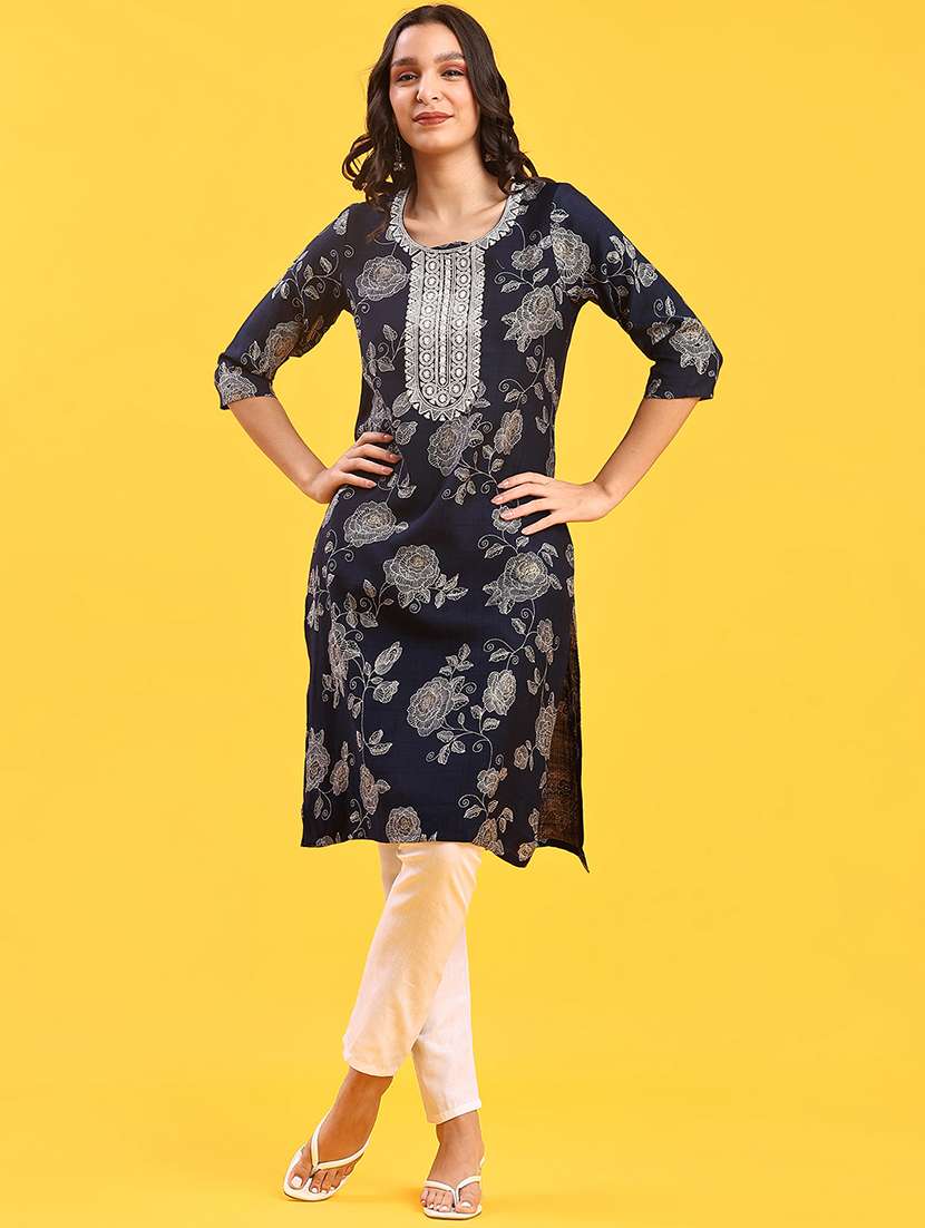 women floral printed three quarter sleeve straight kurta
