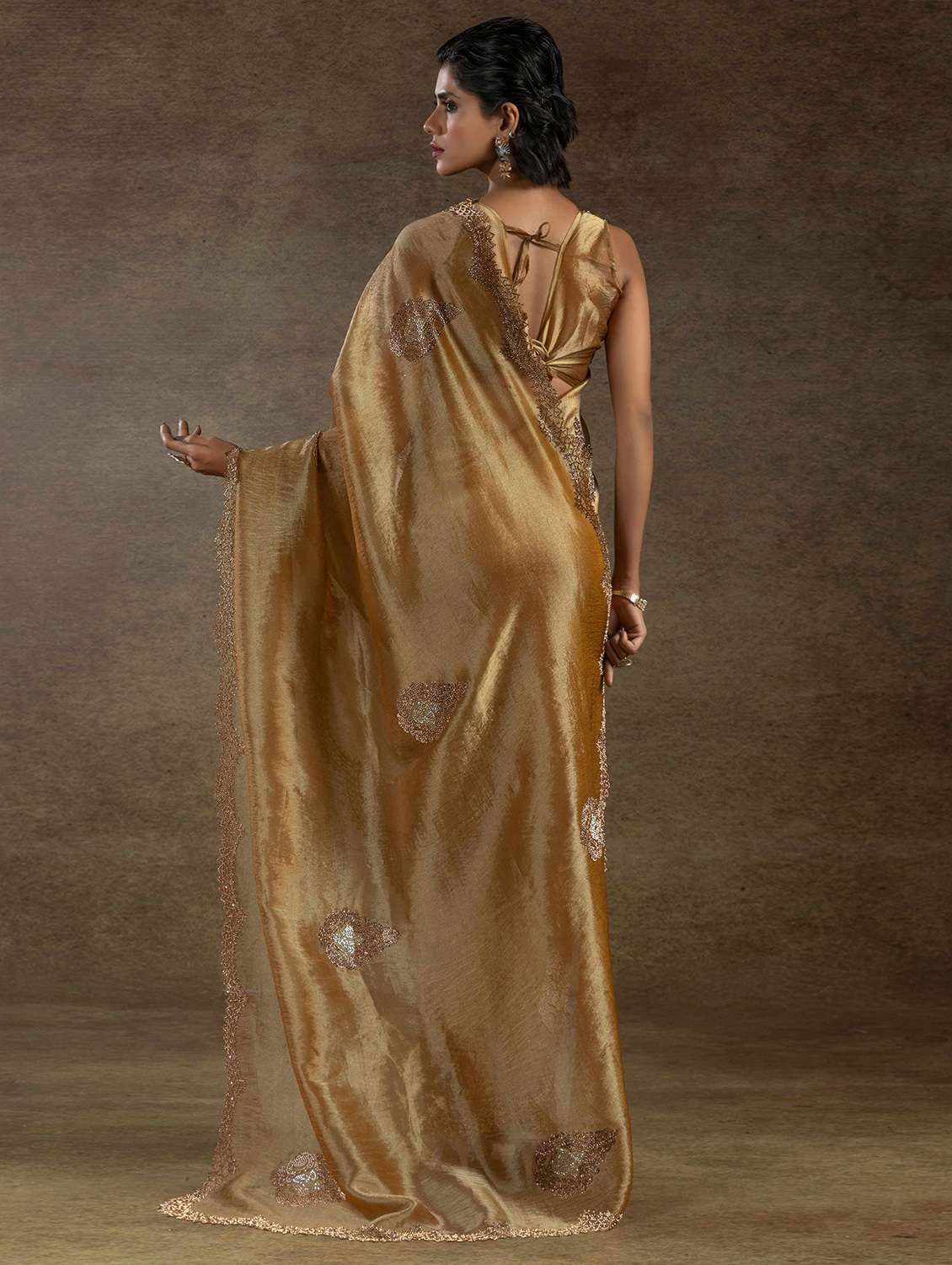 women solid with work embellished saree with blouse - 22140178 - Standard Image - 2