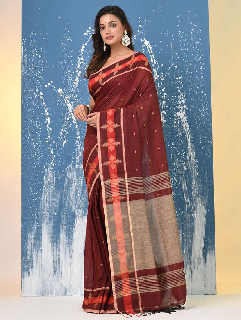 women self design handloom saree with blouse - 22140283 -  Standard Image - 2