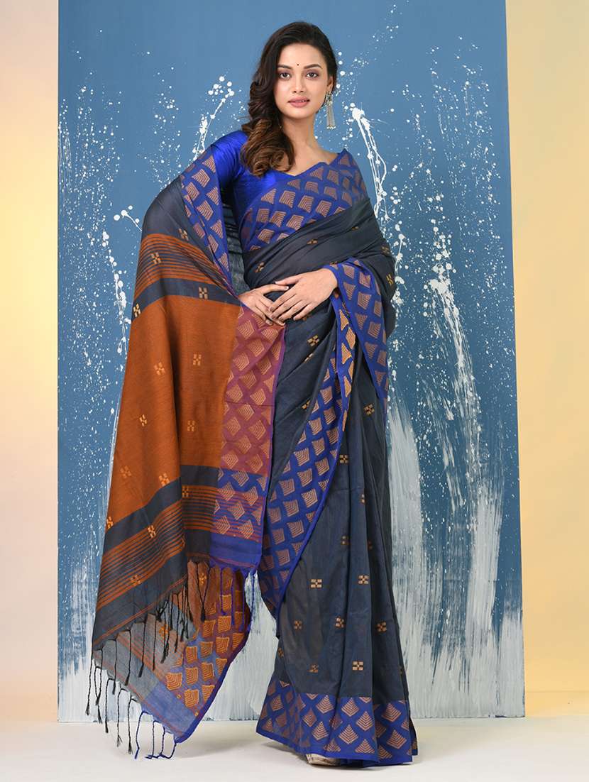 women self design handloom saree with blouse - 22140290 -  Standard Image - 2