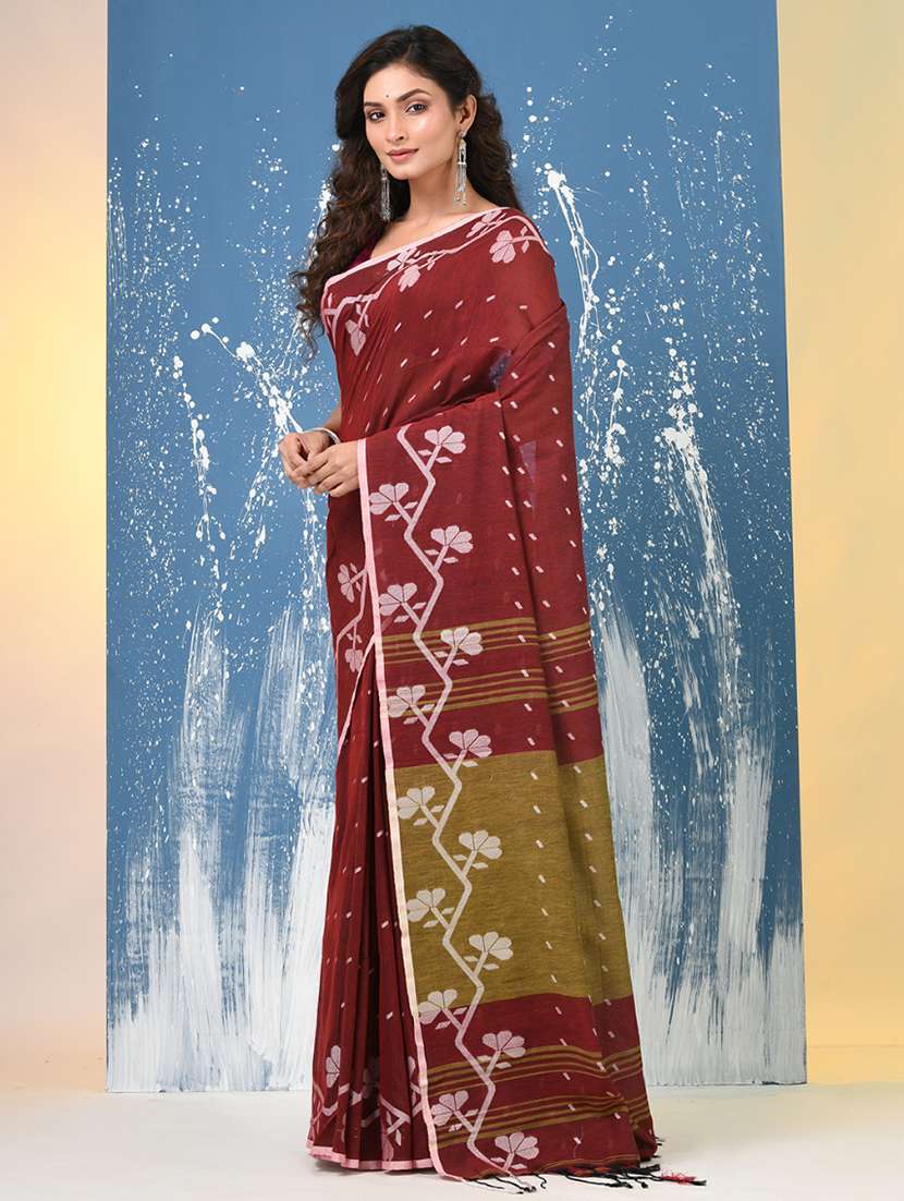 women self design handloom saree with blouse - 22140293 -  Standard Image - 2
