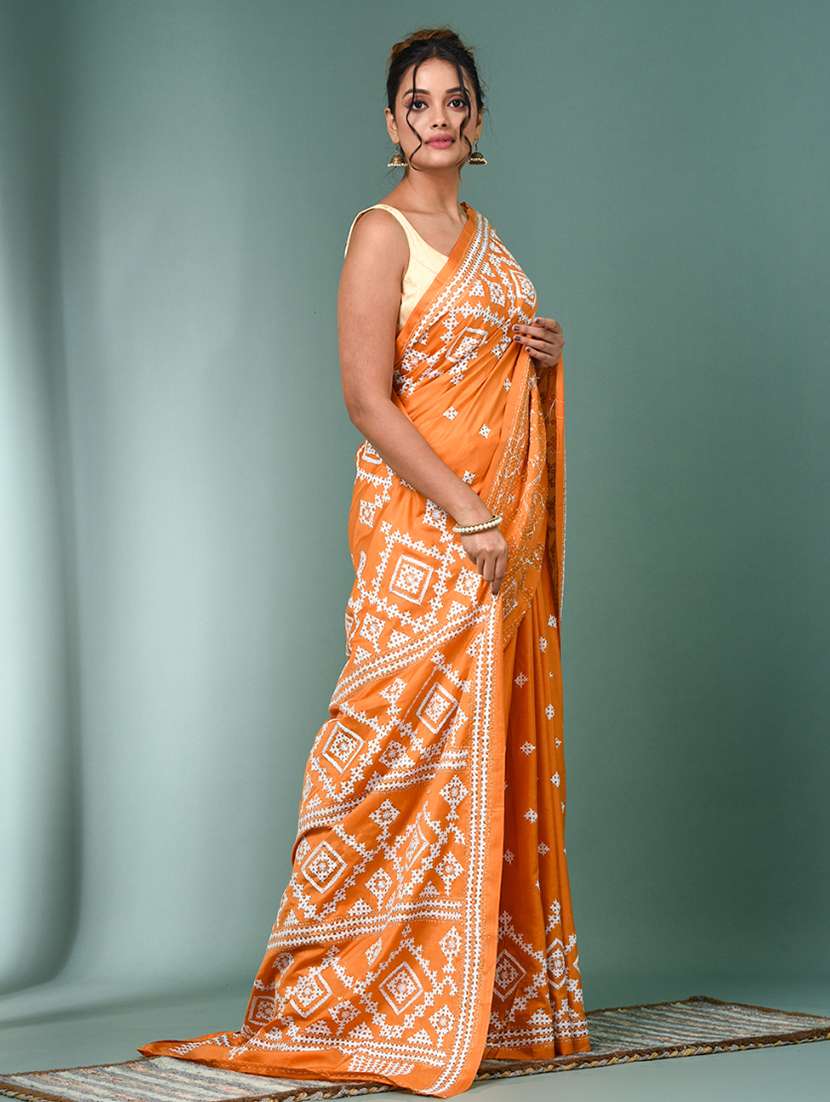 women solid with work handloom saree with blouse - 22140350 - Standard Image - 2
