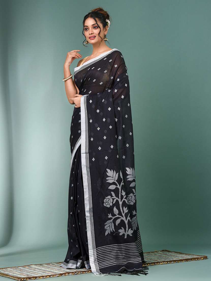 women self design handloom saree with blouse - 22140373 -  Standard Image - 2