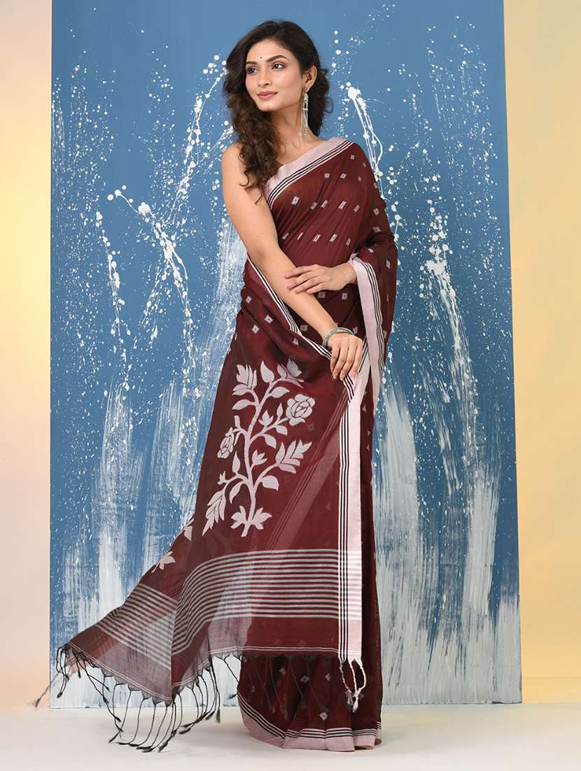 women self design handloom saree with blouse - 22140378 -  Standard Image - 2