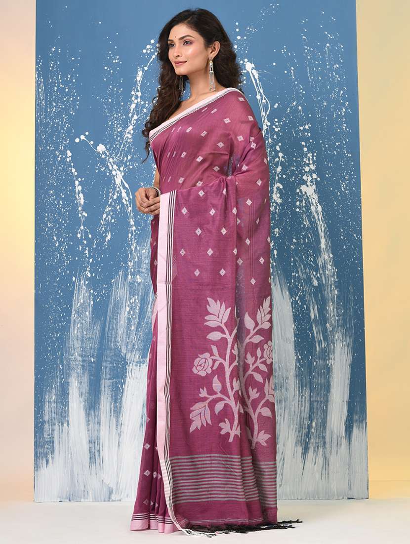 women self design handloom saree with blouse - 22140382 -  Standard Image - 2