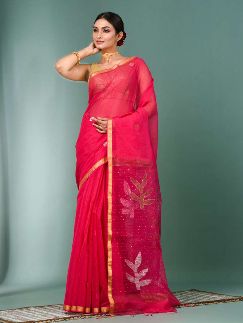 women self design handloom saree with blouse - 22140406 - Zoom Image - 0