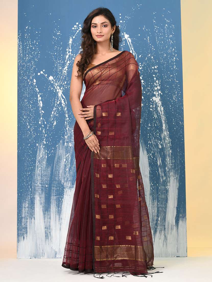 women self design handloom saree with blouse