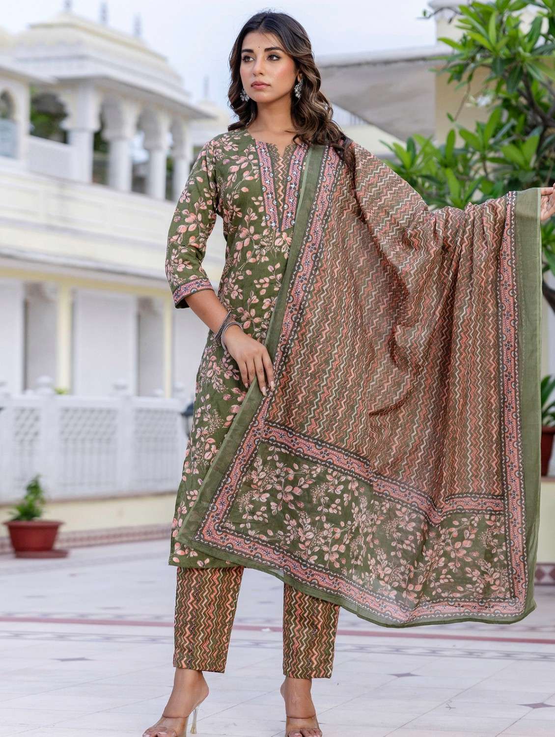 women floral printed three quarter sleeve kurta pant with dupatta set
