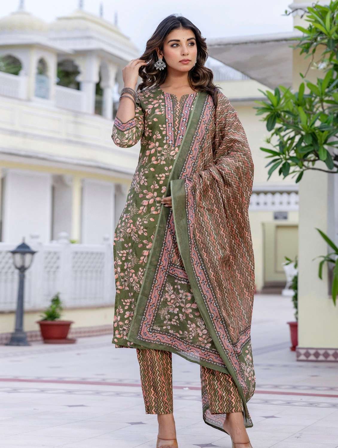 women floral printed three quarter sleeve kurta pant with dupatta set - 22140536 -  Standard Image - 2
