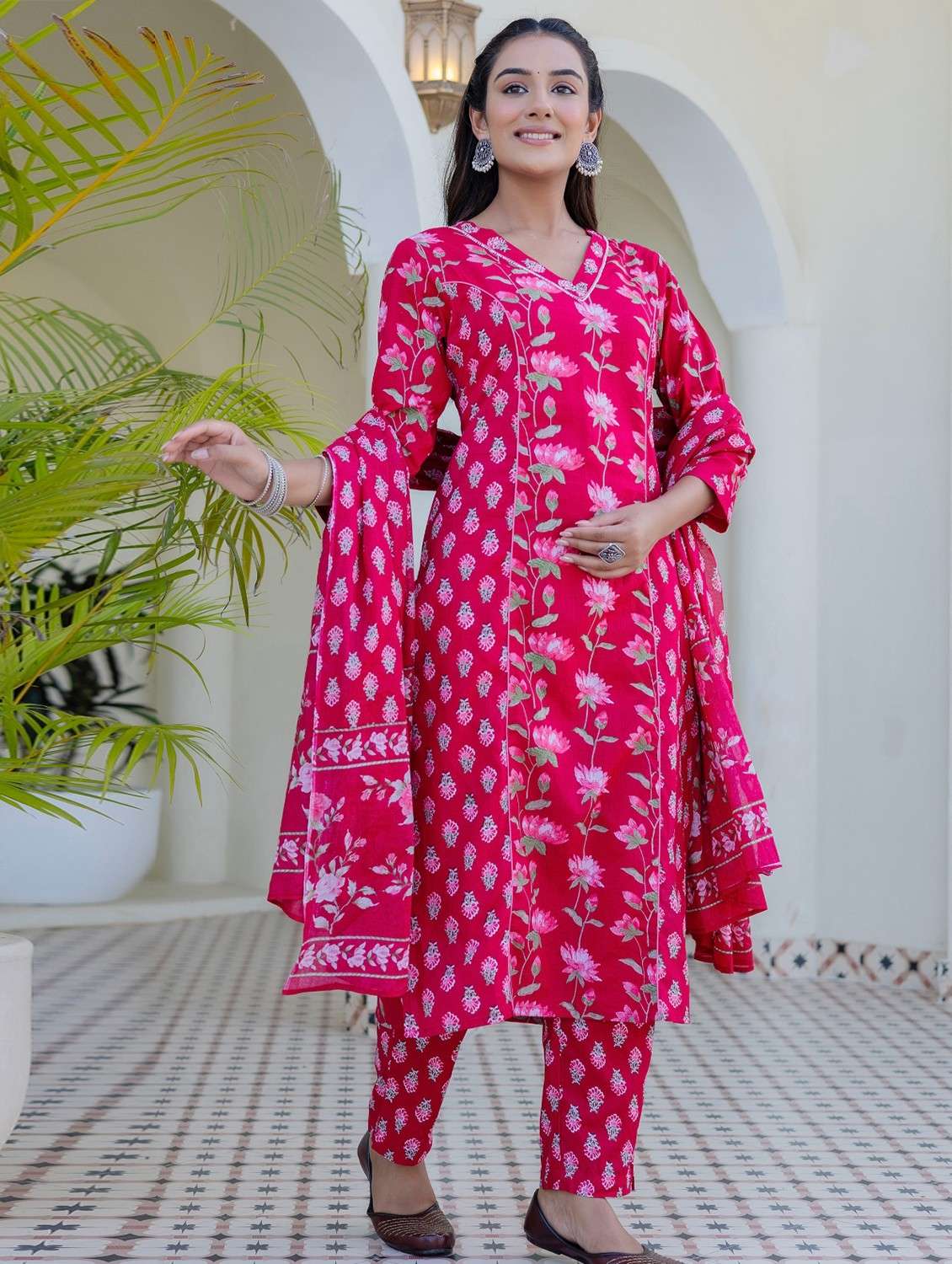 women floral printed three quarter sleeve kurta pant with dupatta set - 22140540 -  Standard Image - 2