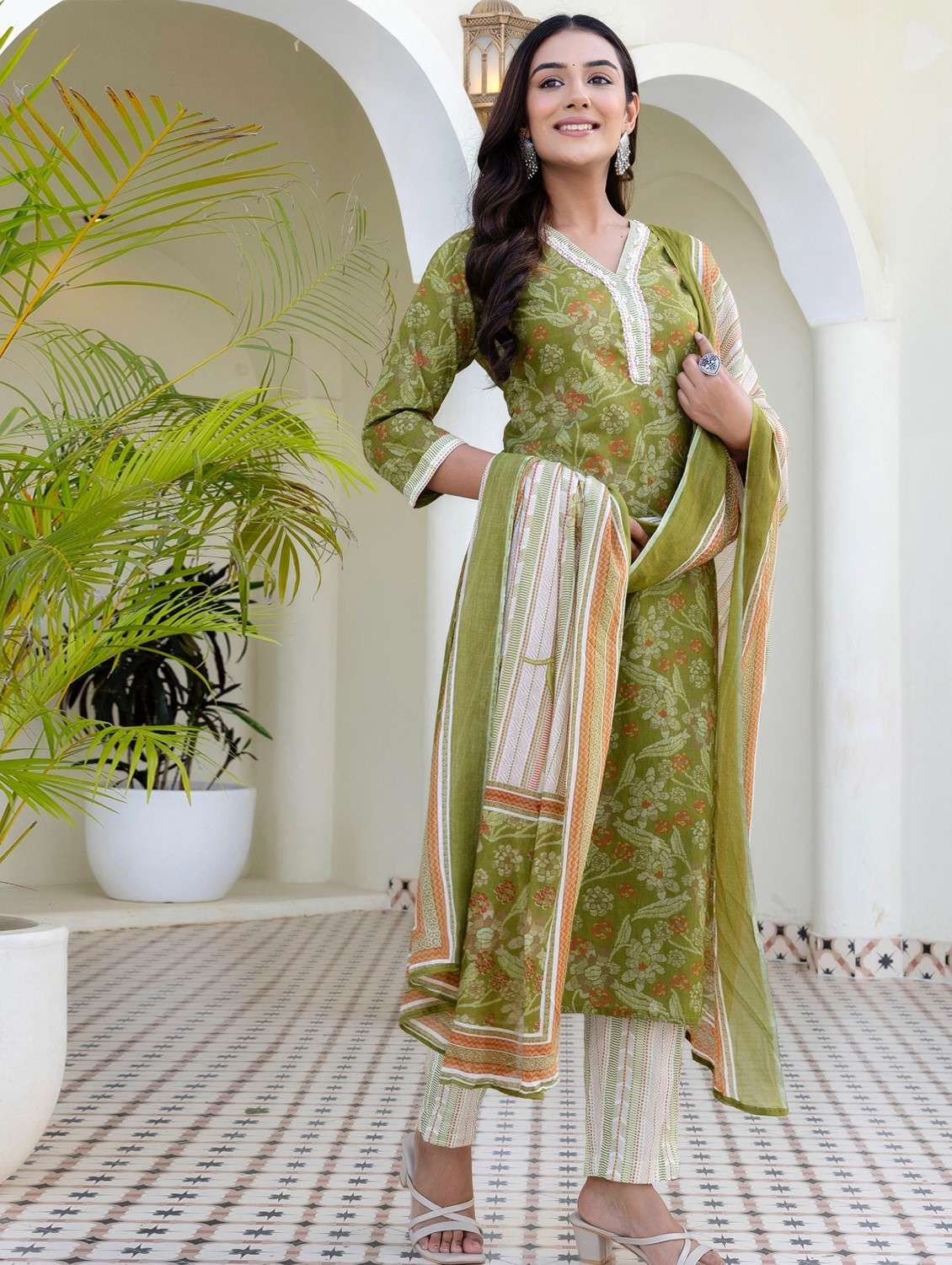 women floral printed three quarter sleeve kurta pant with dupatta set - 22140541 - Standard Image - 2