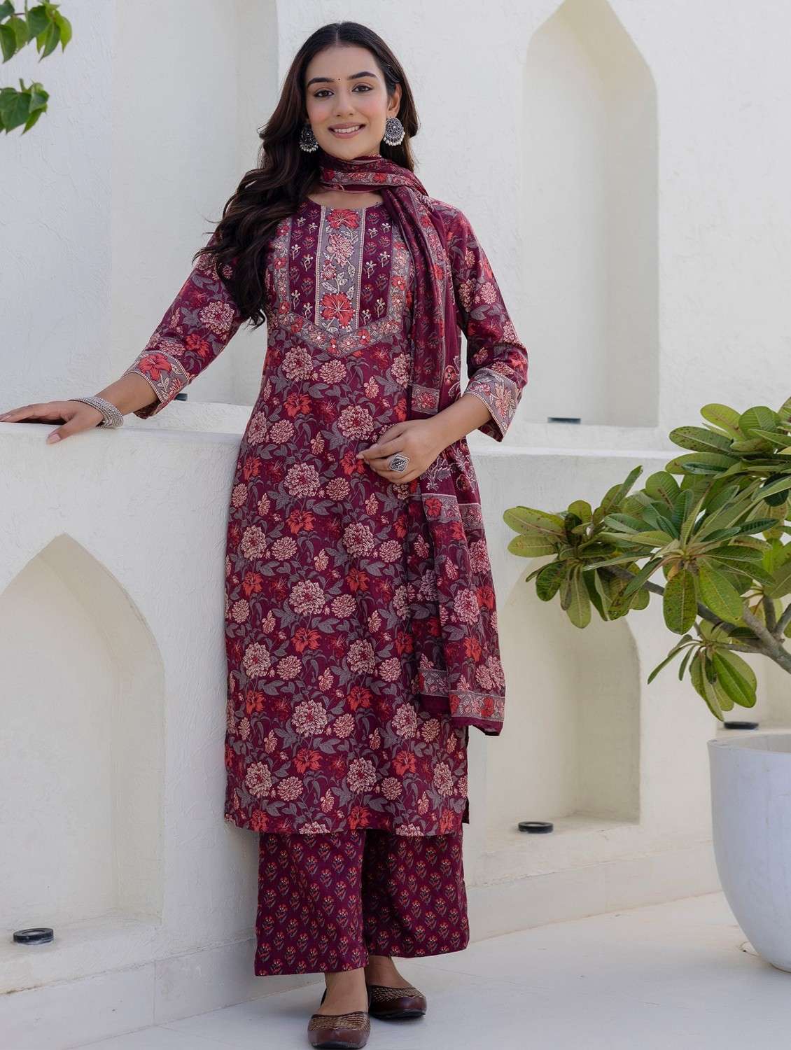 women floral printed three quarter sleeve kurta palazzo with dupatta set - 22140545 -  Standard Image - 2
