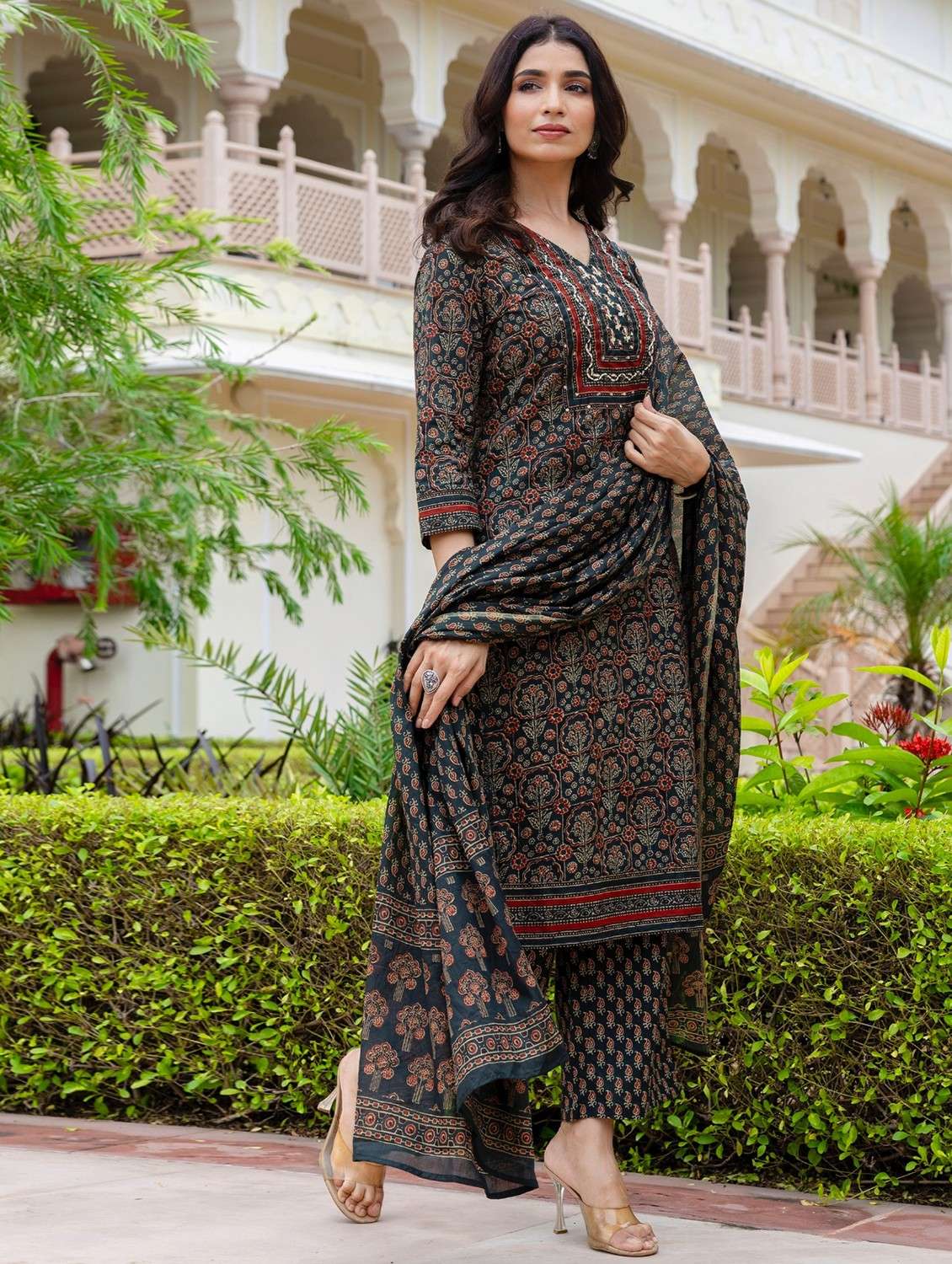 women floral printed three quarter sleeve kurta palazzo with dupatta set - 22140546 -  Standard Image - 2