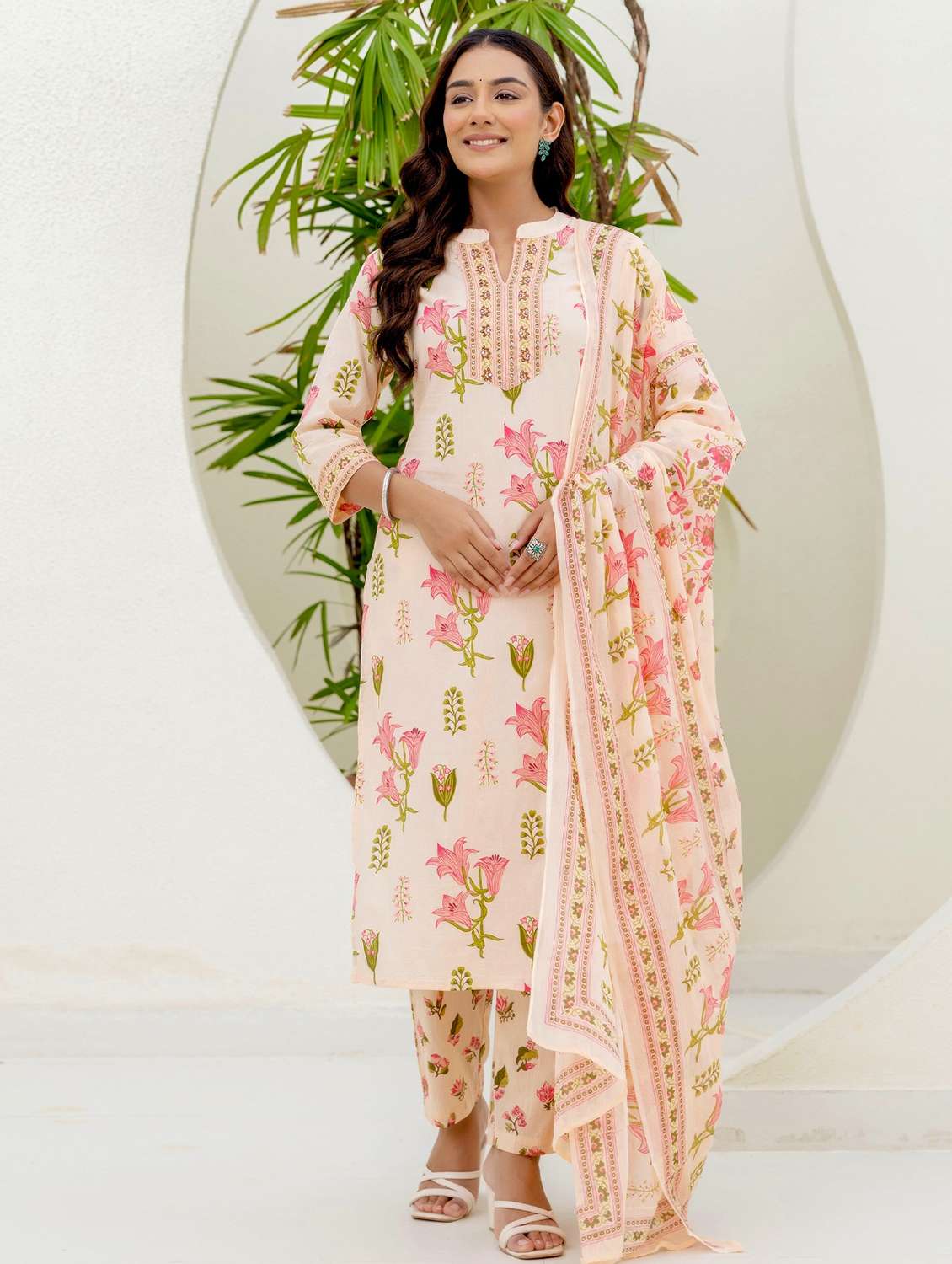 women floral printed three quarter sleeve kurta pant with dupatta set - 22140574 - Standard Image - 2