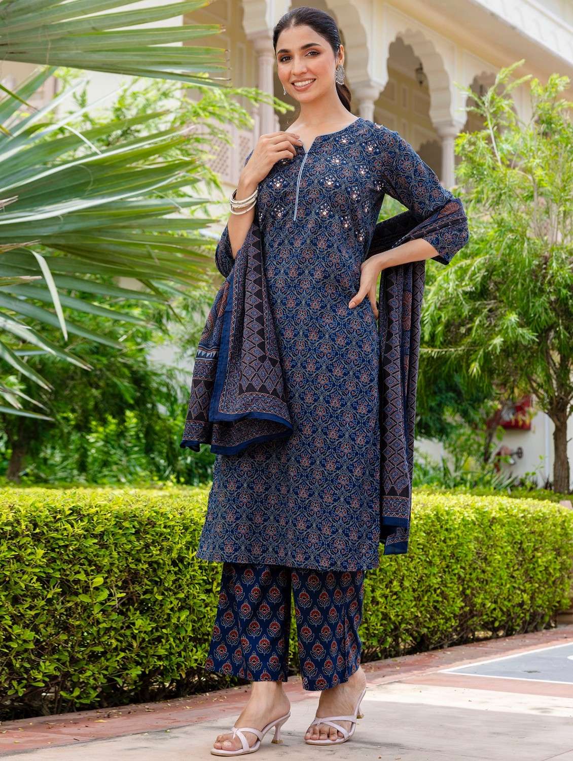women printed three quarter sleeve kurta palazzo with dupatta set - 22140579 -  Standard Image - 2