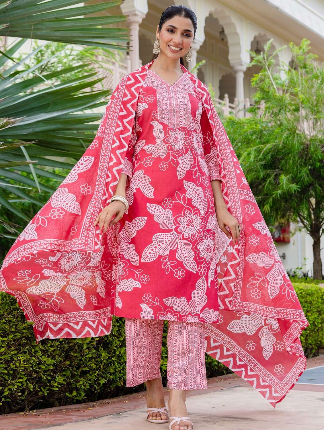 women floral printed three quarter sleeve kurta palazzo with dupatta set - 22140580 -  Standard Image - 2