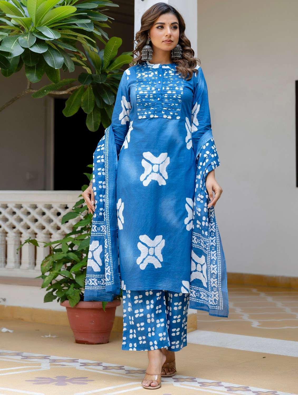 women printed three quarter sleeve kurta palazzo with dupatta set - 22140586 -  Standard Image - 2