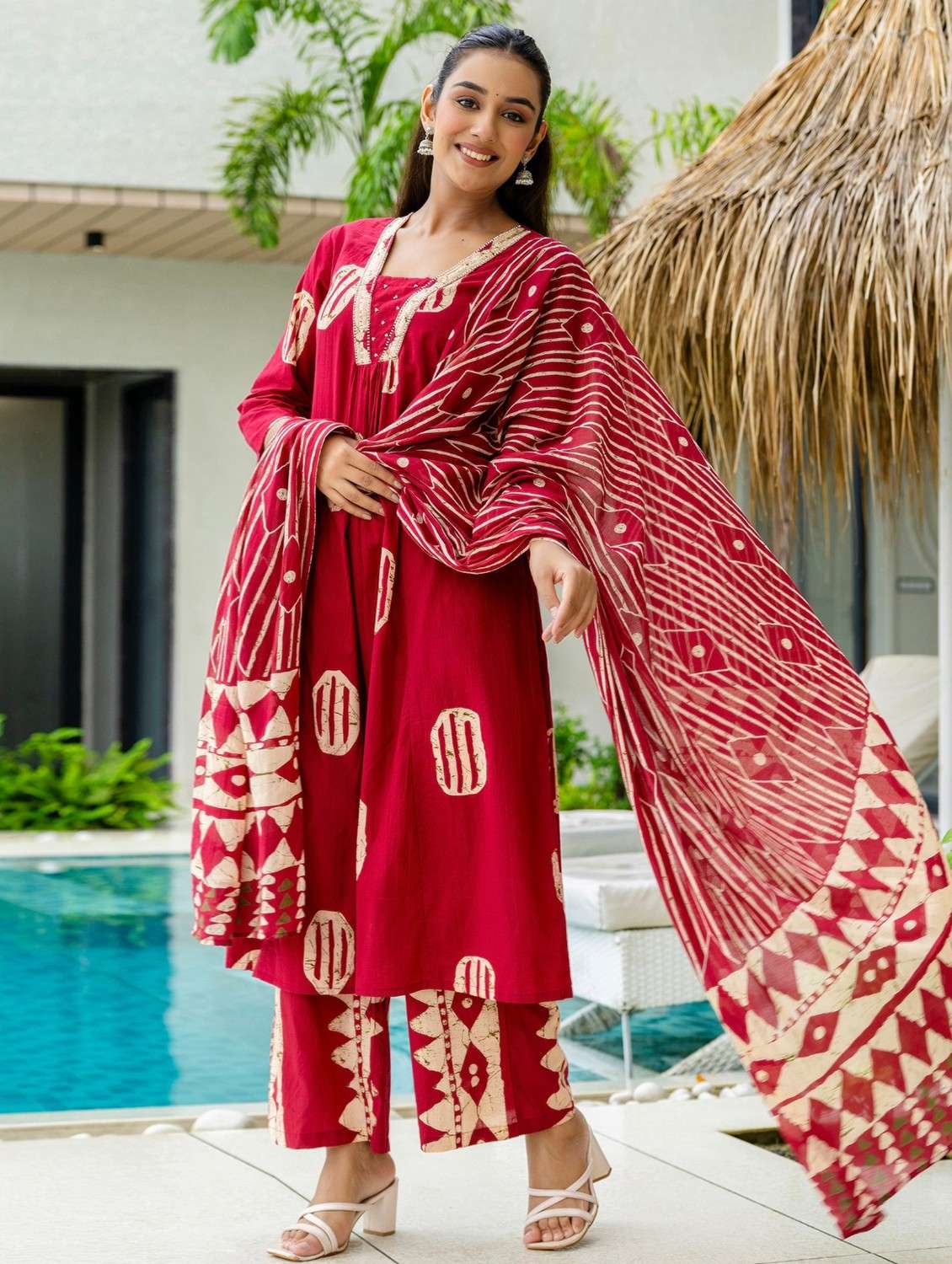 women printed three quarter sleeve kurta palazzo with dupatta set - 22140595 -  Standard Image - 2