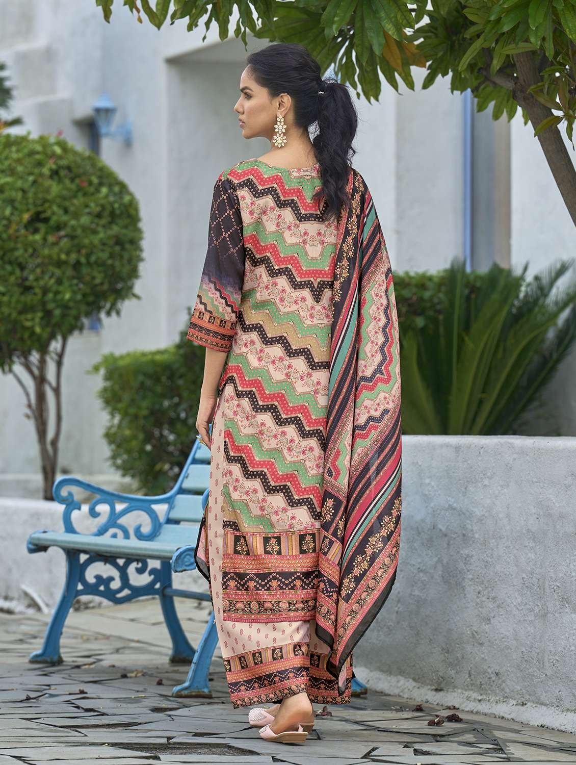 women printed three quarter sleeve kurta palazzo with dupatta set - 22140797 - Standard Image - 2