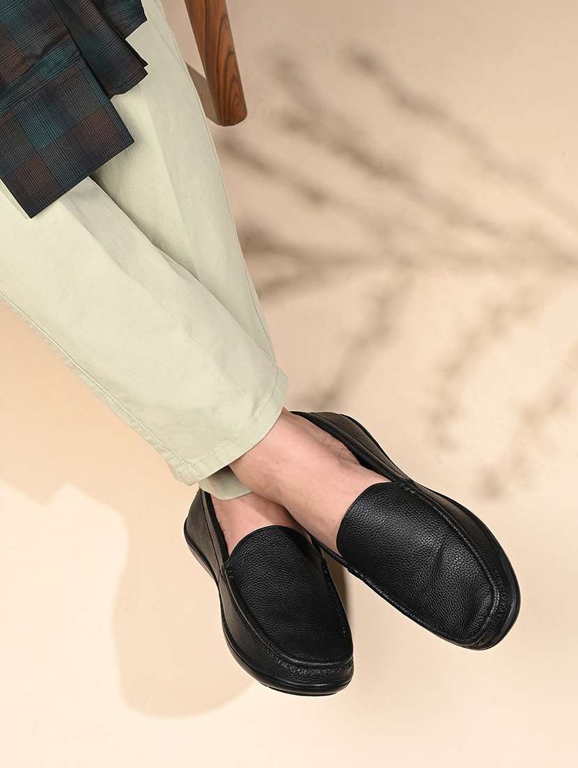 men black slip on loafer