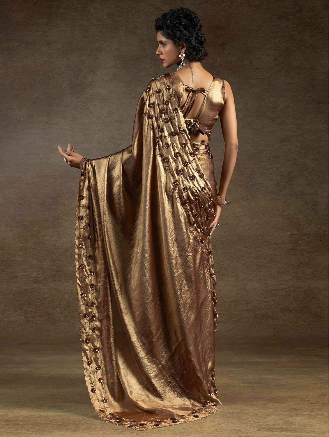 women solid with embellished bordered saree with blouse - 22141124 -  Standard Image - 2