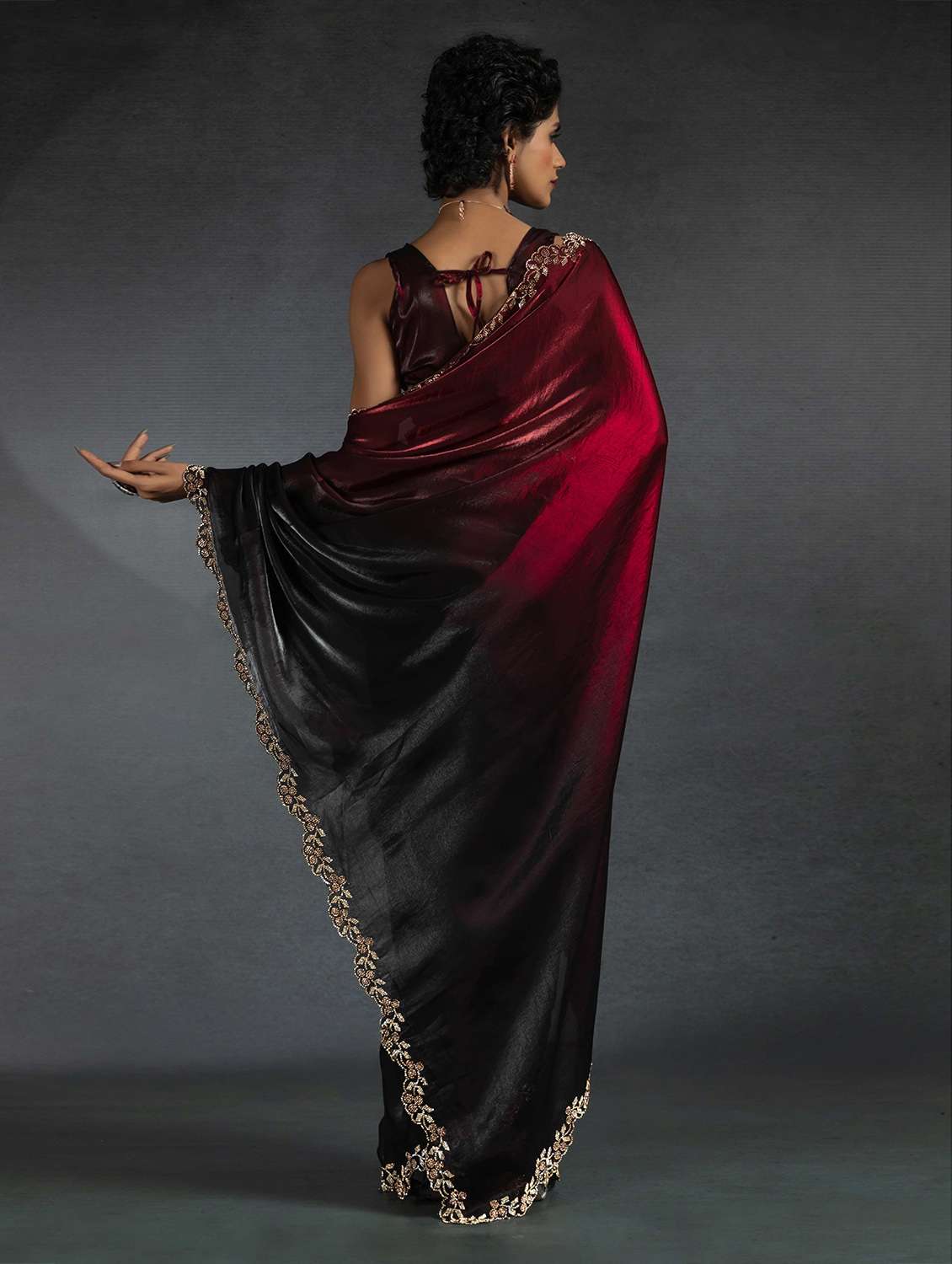 women solid with embellished bordered saree with blouse - 22141131 -  Standard Image - 2
