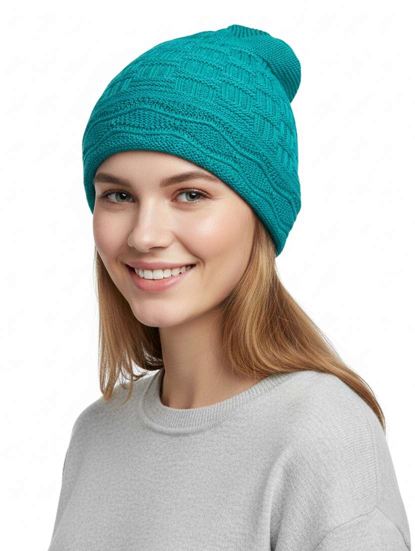 women self design winter cap