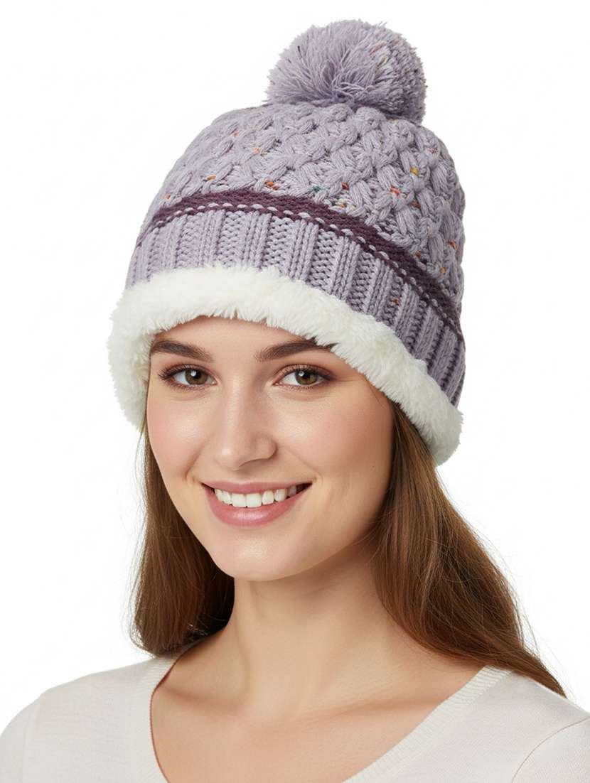 women self design winter cap