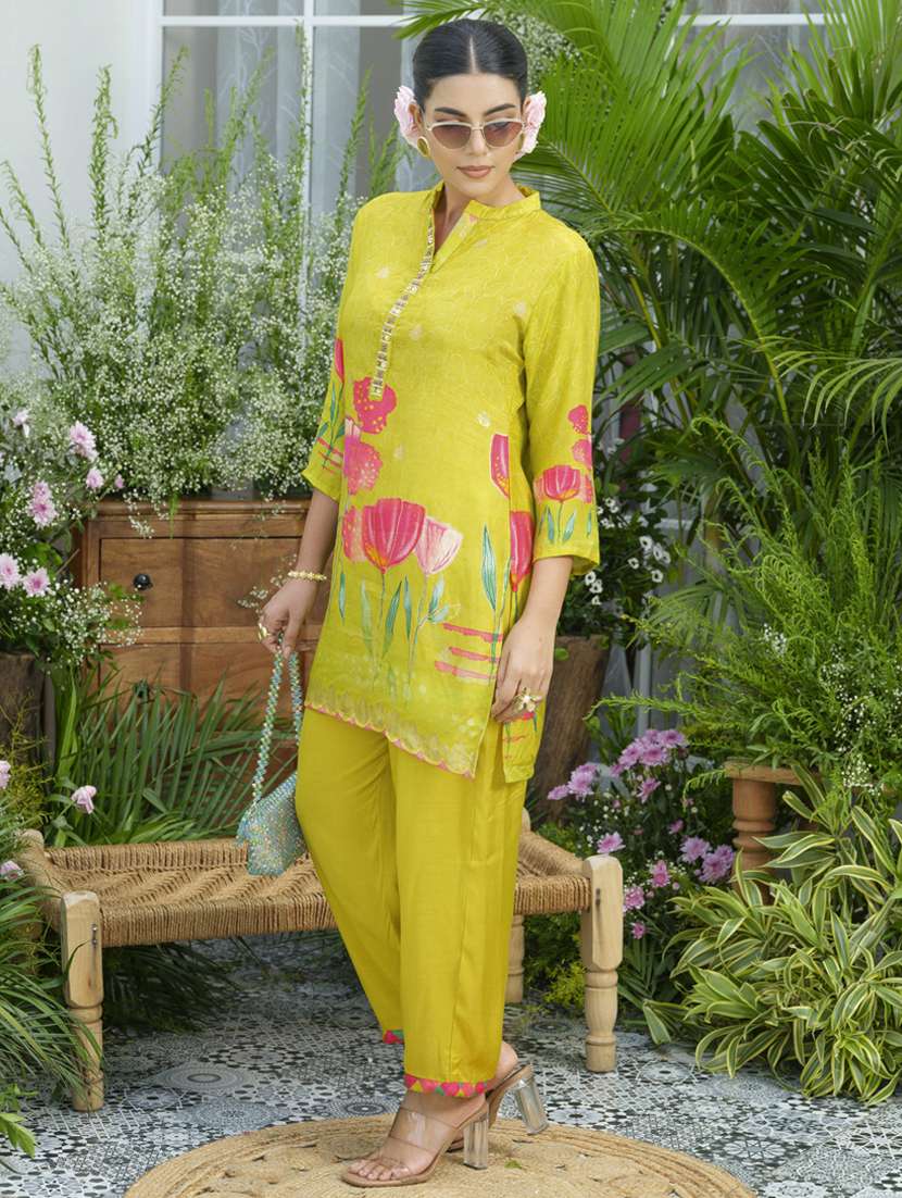 women floral three quarter sleeve ethnic co-ord set - 22141632 - Standard Image - 2