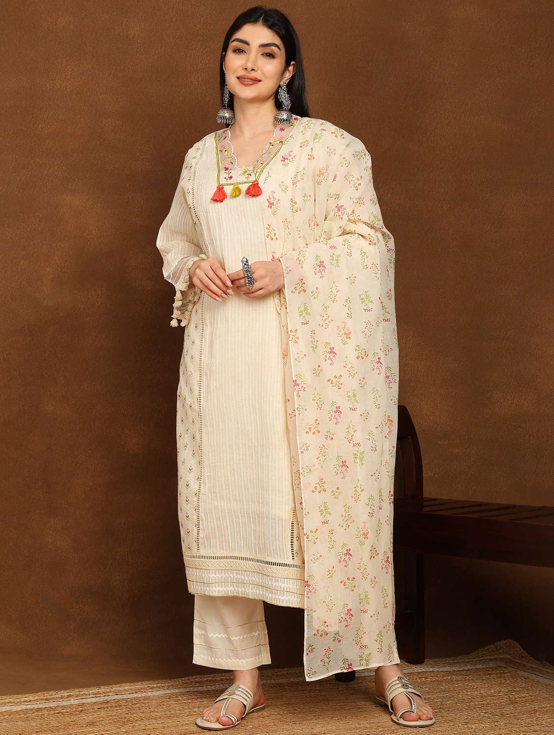 women embroidered long sleeve kurta pant with dupatta set - 22141661 -  Standard Image - 2