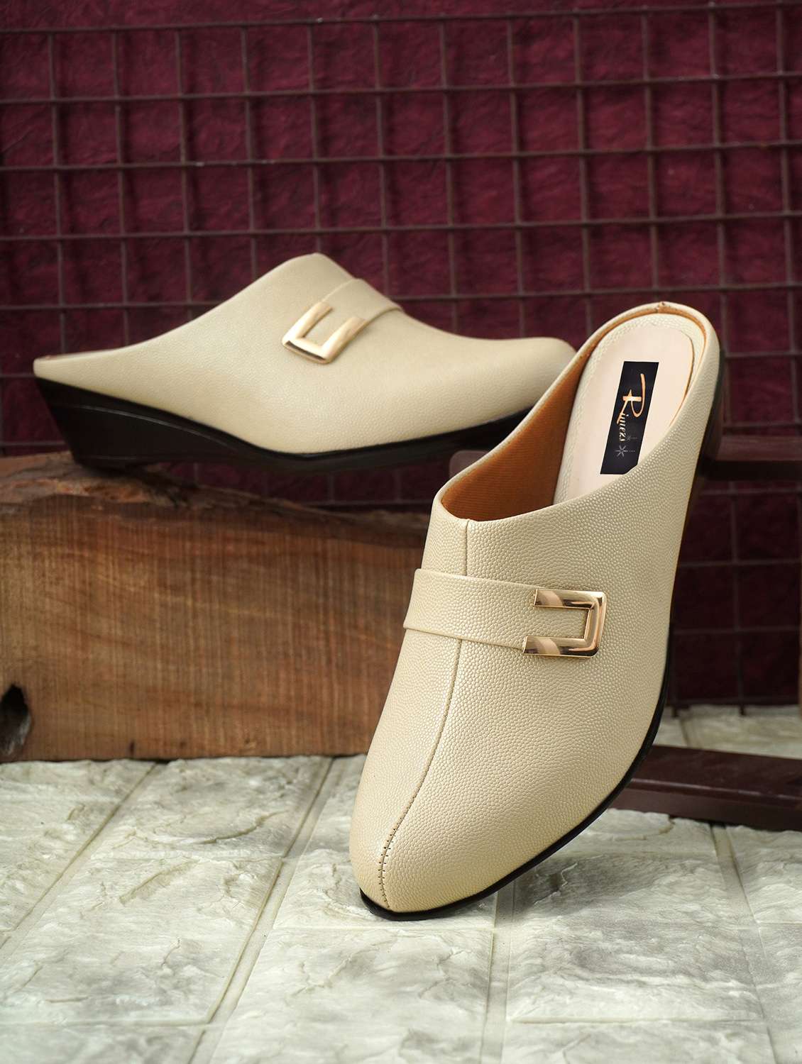 women solid slip on mules