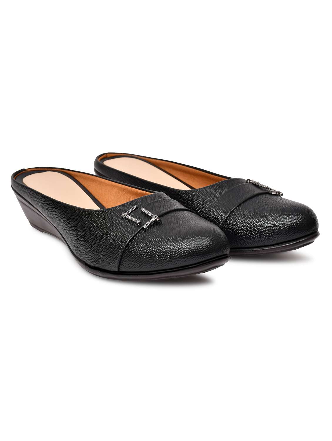 women solid slip on mules - 22142001 - Standard Image - 2