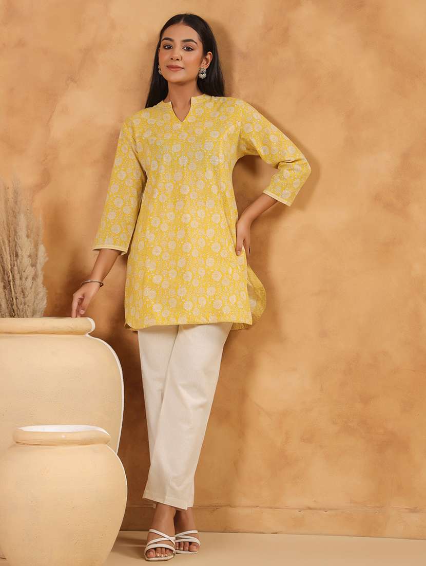 women floral printed three quarter sleeve straight kurti - 22142261 -  Standard Image - 2