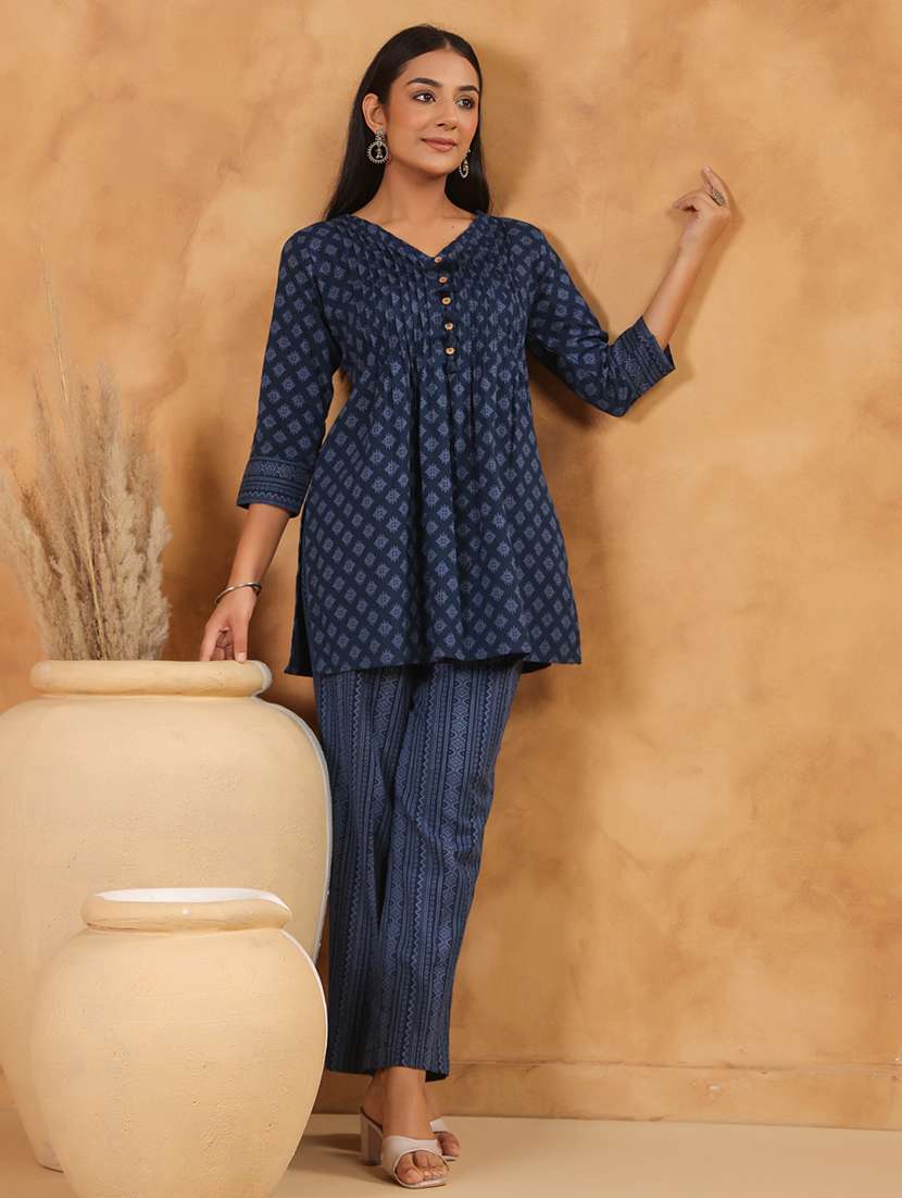 women printed three quarter sleeve ethnic co-ord set - 22142417 -  Standard Image - 2