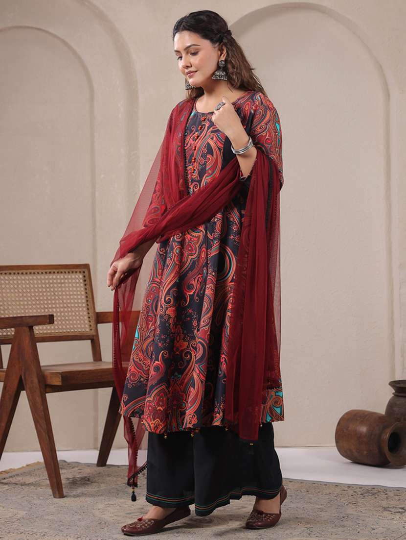 women paisley three quarter sleeve kurta palazzo with dupatta set - 22142626 -  Standard Image - 2