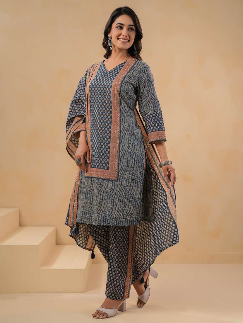 women printed three quarter sleeve kurta pant set - 22142627 -  Standard Image - 2