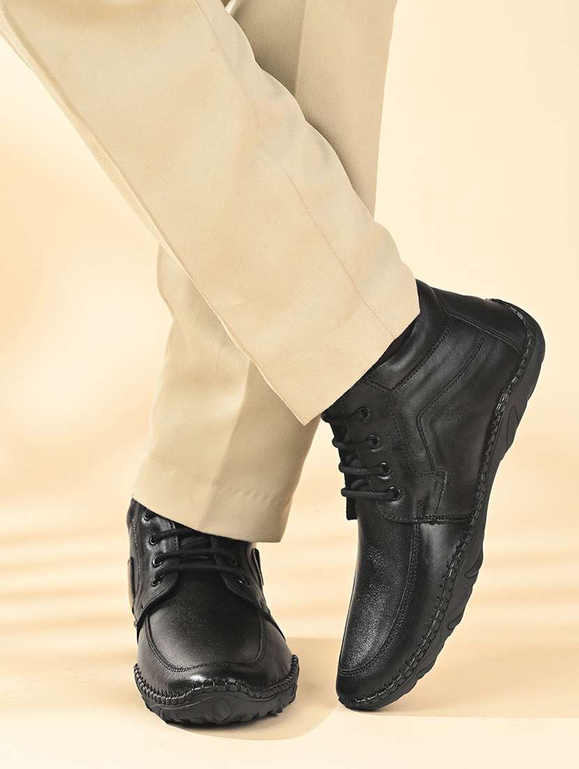 men black lace-up derby