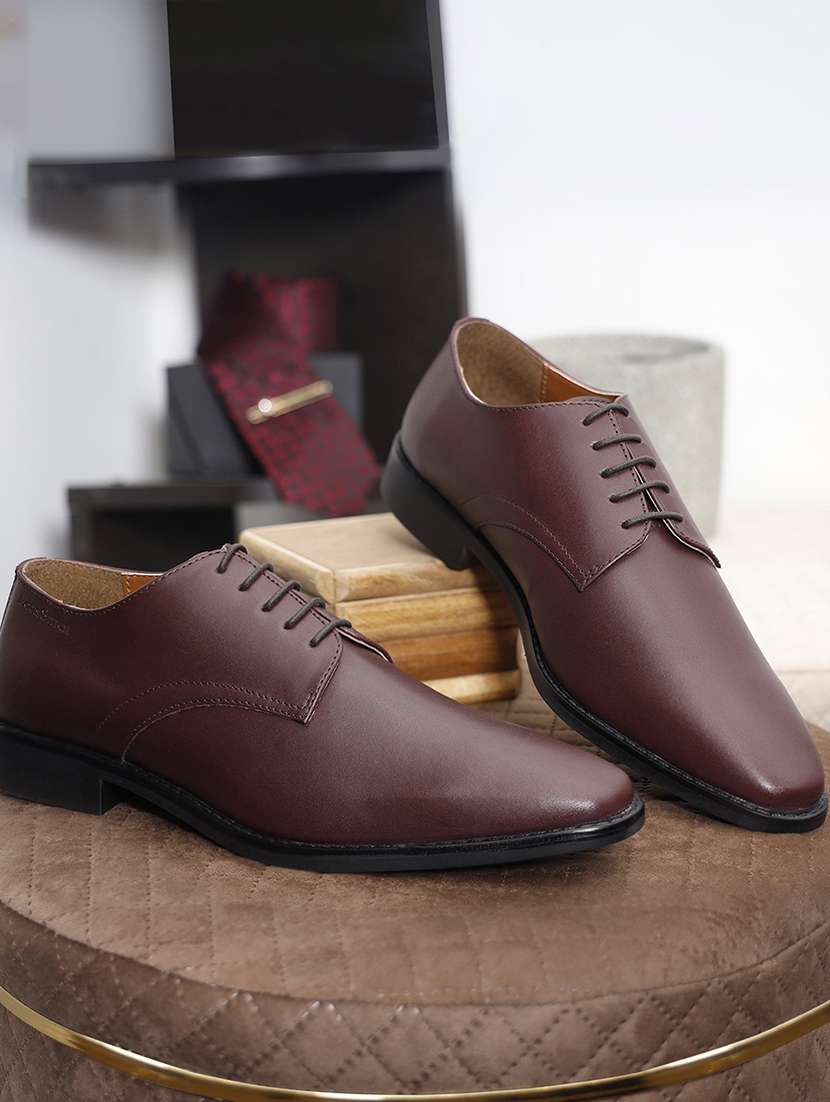 men solid lace-up derby