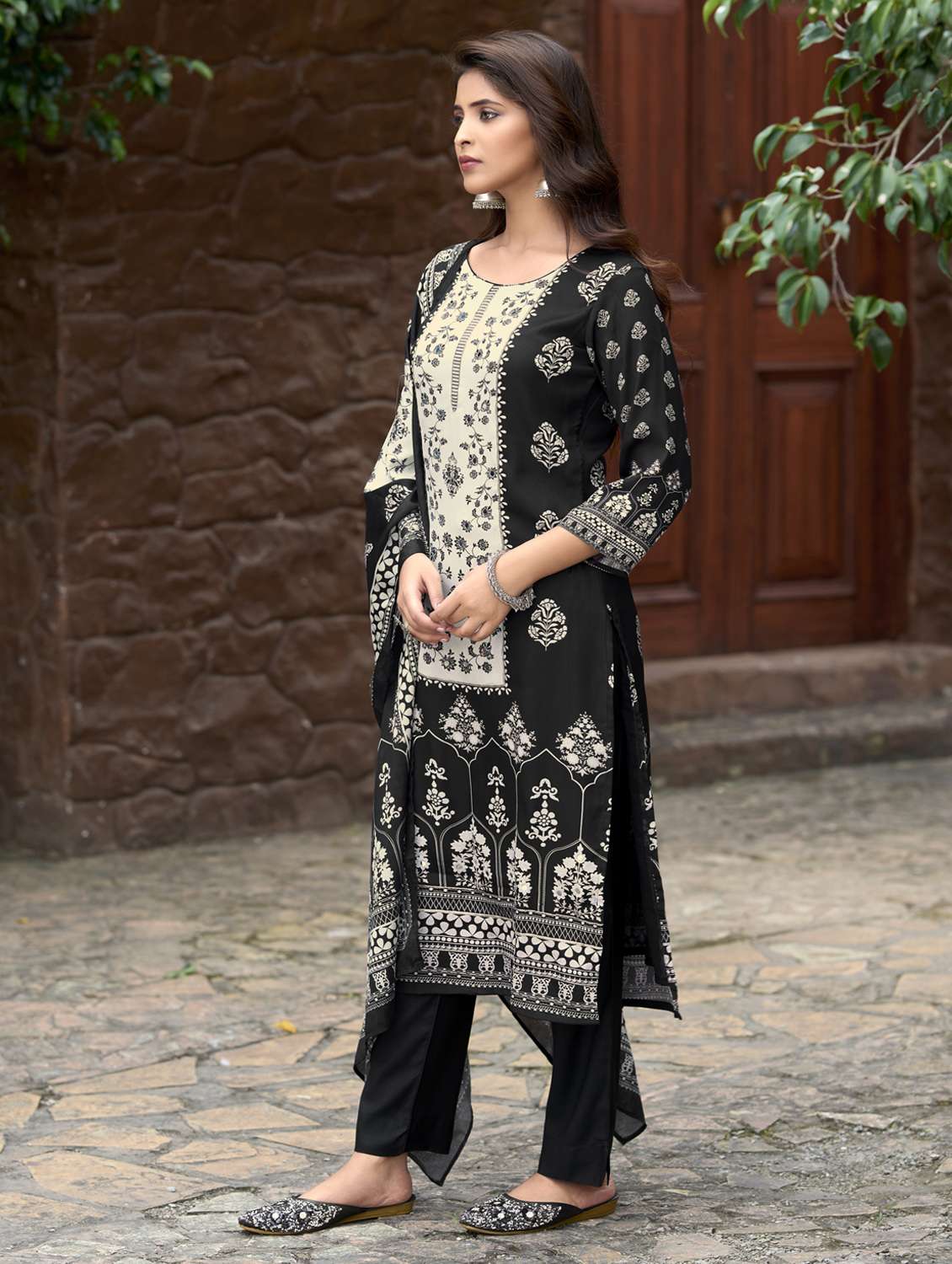 women printed three quarter sleeve kurta pant with dupatta set - 22143777 -  Standard Image - 2
