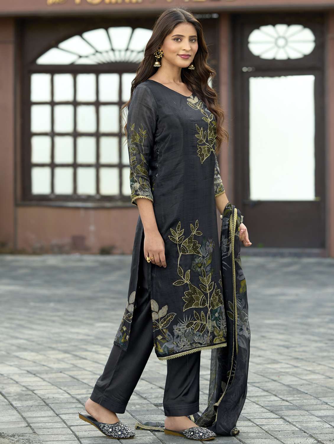 women floral printed three quarter sleeve kurta pant with dupatta set - 22143785 -  Standard Image - 2
