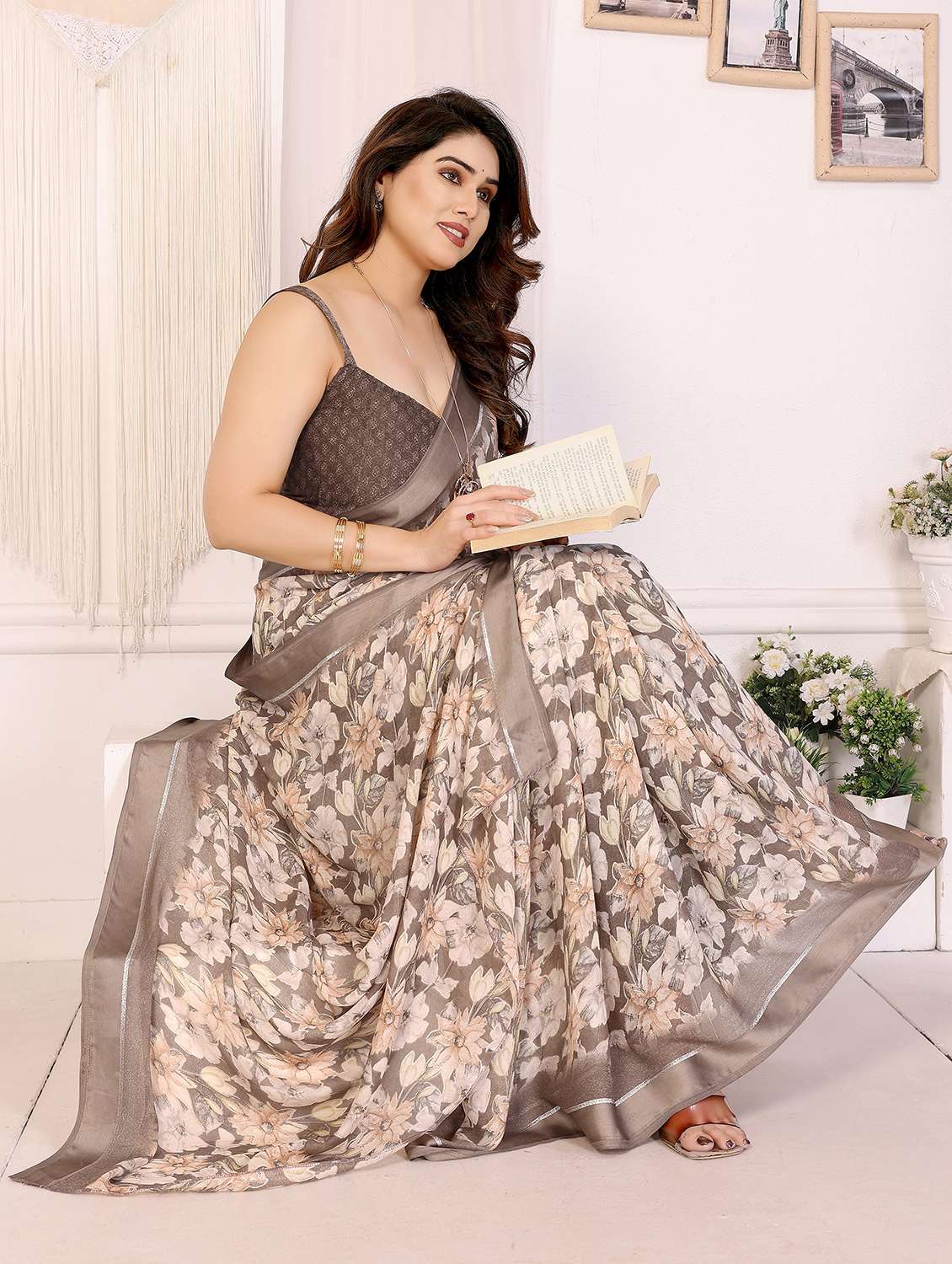 women floral printed saree with blouse - 22143845 -  Standard Image - 2