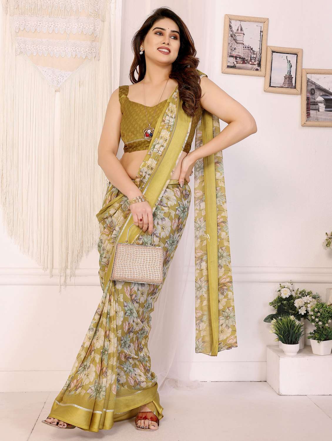 women floral printed saree with blouse - 22143852 -  Standard Image - 2