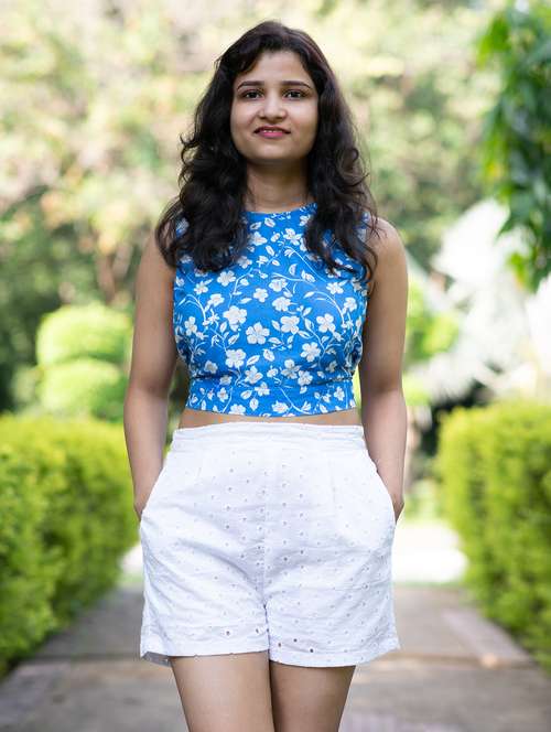 women white solid mid rise schiffli regular short - 22143972 -  Standard Image - 0