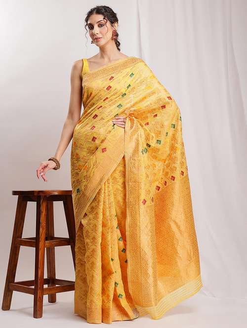 women self design bordered saree with blouse - 22144622 - Standard Image - 0
