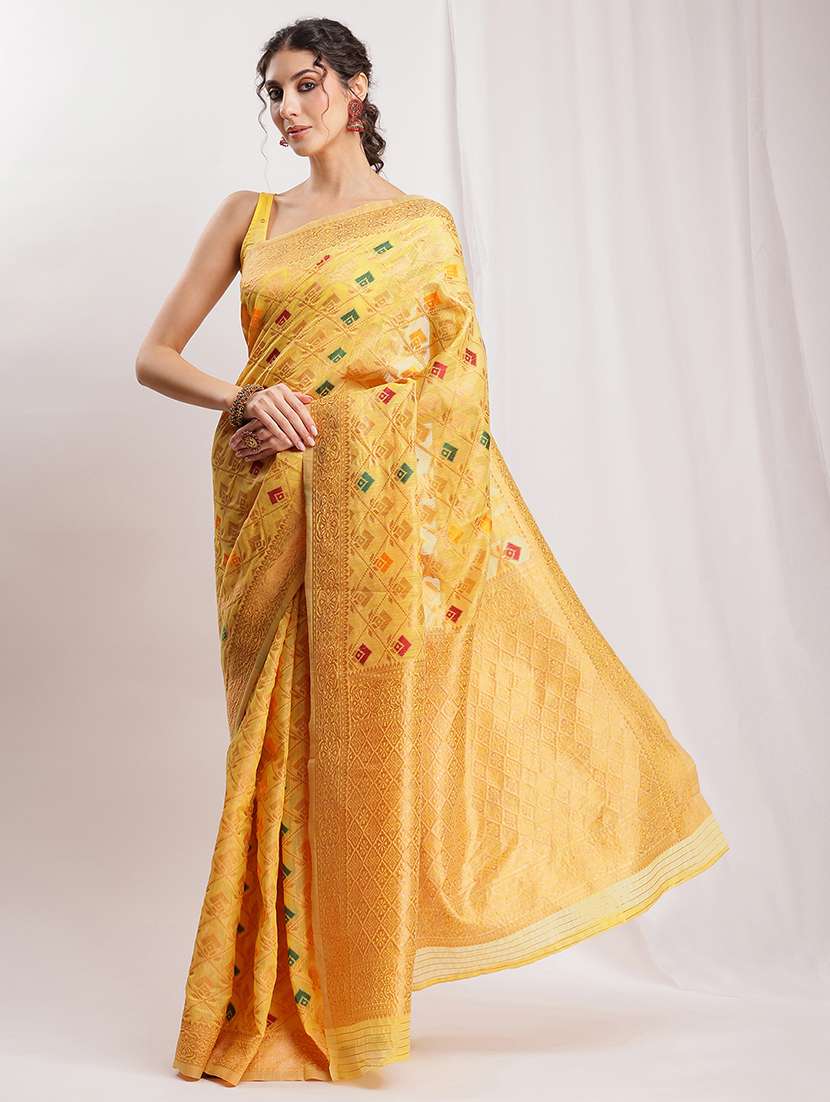 women self design bordered saree with blouse - 22144622 - Standard Image - 2