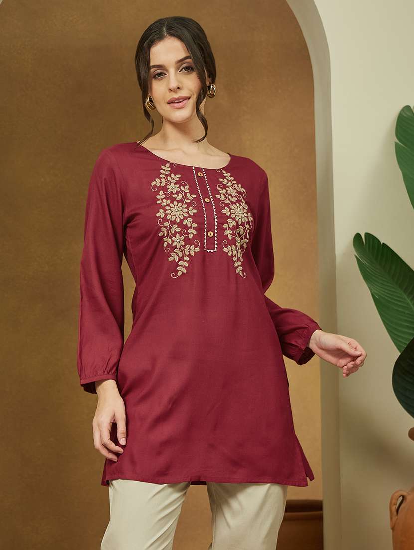 women embroidered long sleeve straight kurti - 22144874 -  Standard Image - 2