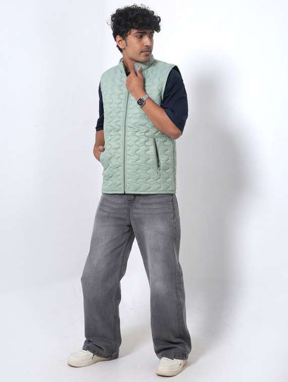 men solid sleeveless puffer jacket - 22145054 -  Standard Image - 2